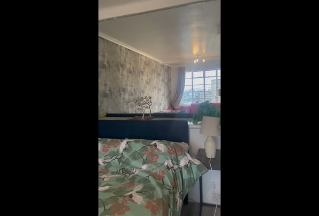 Bright Studio Flat in Prime  Location Main Photo