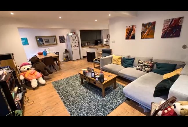 Room in Oval: 10 mins to Brixton & Kings hospital Main Photo