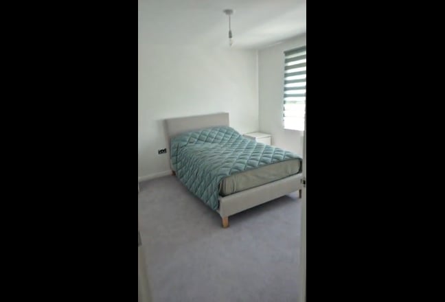 Modern En-Suite Room Available in a New Build Home Main Photo