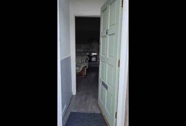 1b1b flat to rent Main Photo