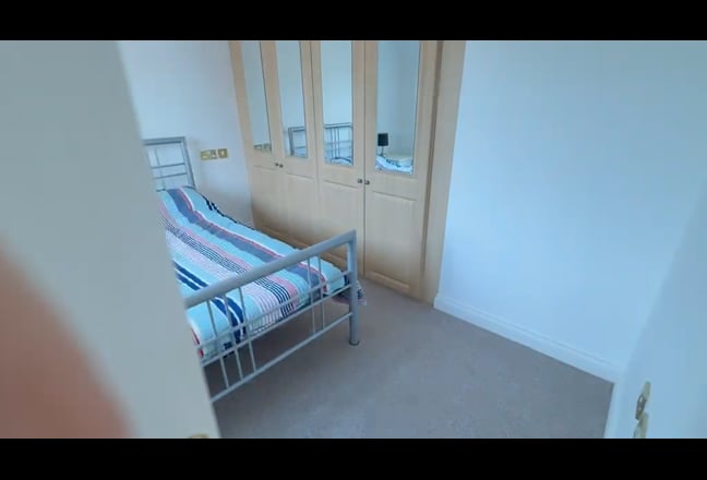 Furnished double newly carpeted and decorated Main Photo
