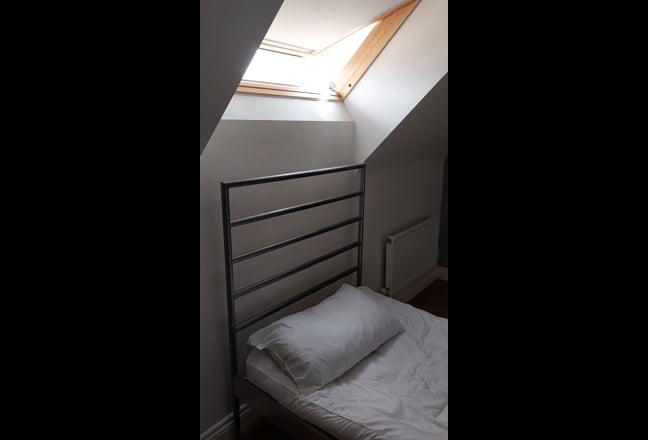 Room in townhouse in Kempston, Beds Main Photo