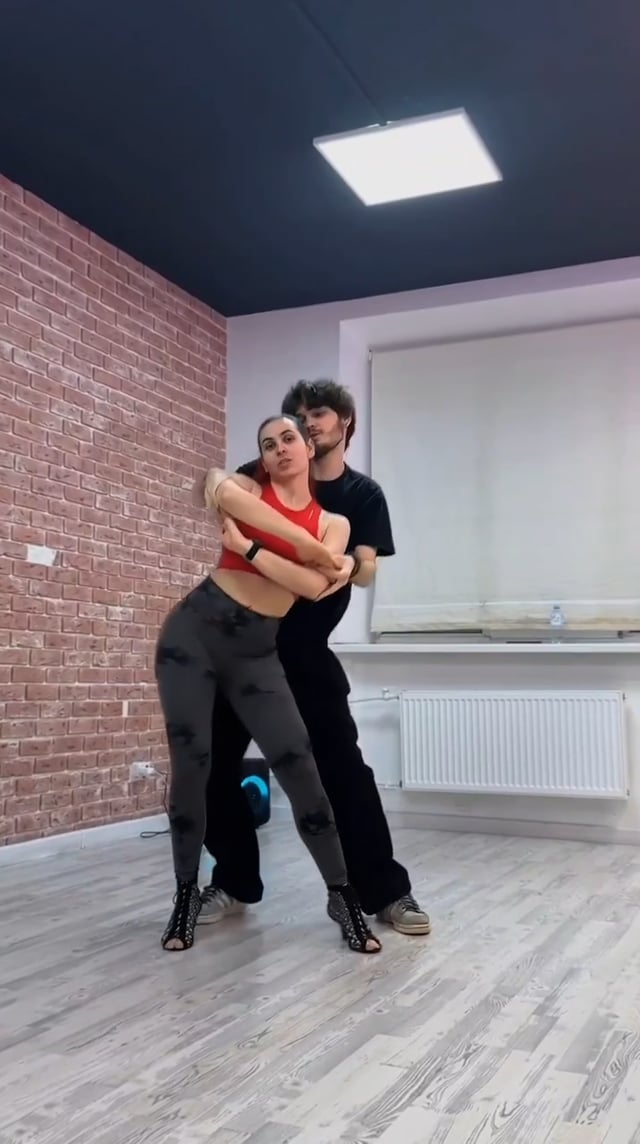 Диана Симонян, Бачата в Москве. Студия танца Ивара