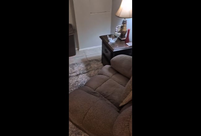 Oversized master bedroom suite w/ oversized shower Main Photo