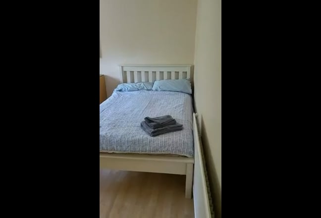 Large Room, postgrad flat, close to George Square Main Photo