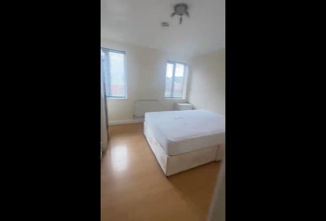 2 Bedroom Flat  Main Photo