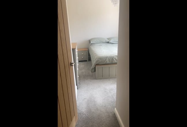 Close to Manchester airport & Wythenshawe hospital Main Photo