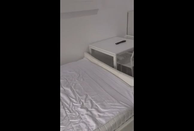 0806 - Stylish 1-Bed Studio Flat – Prime Central Main Photo