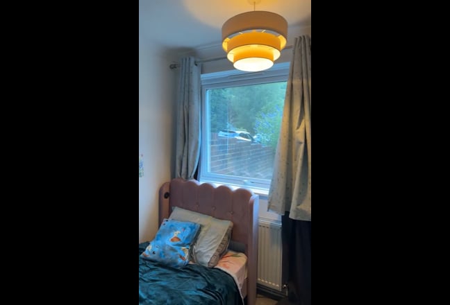 Title:
Single Room to Rent – Clean & Quiet Home Main Photo