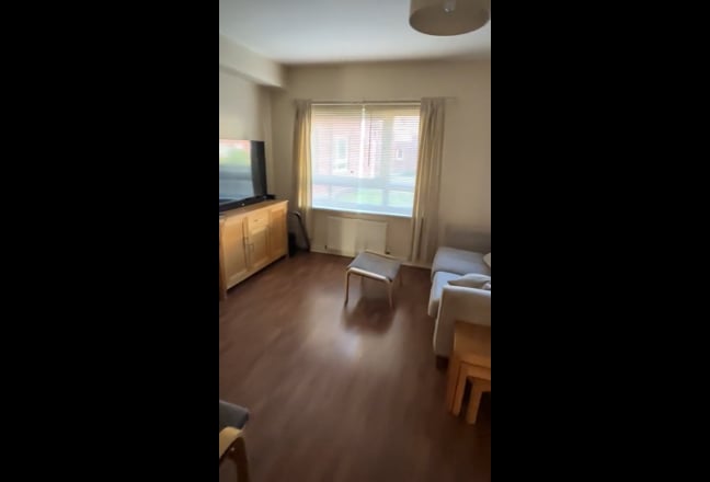 Room avail. for Rent in Furnished Clean Flat  Main Photo