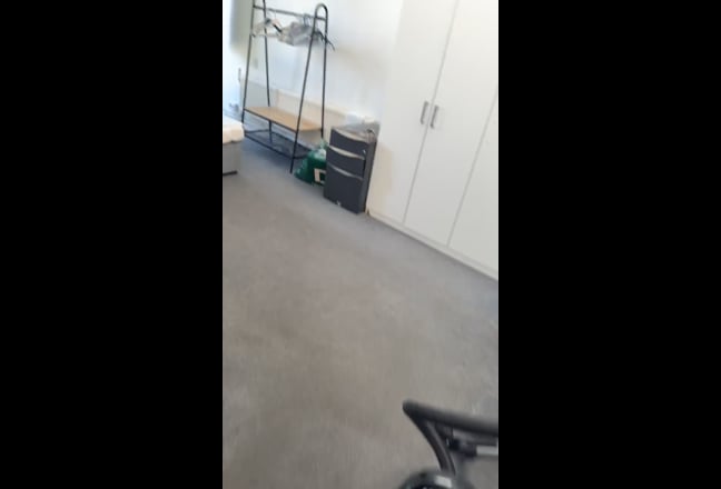 Spacious double room with balcony  Main Photo