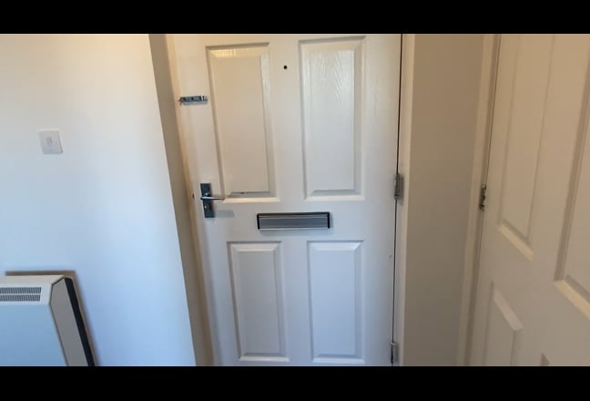 1 bed flat near Ocean Village Main Photo