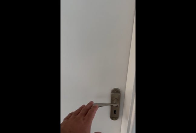 2xdouble room available in a 3 bedrooms house clos Main Photo