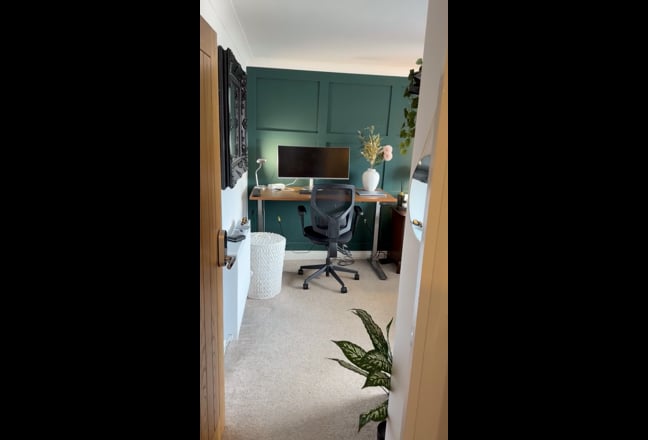 All bills inc. Luxury furnished spacious room Main Photo