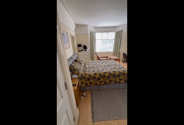 Massive Double Room to Rent Main Photo