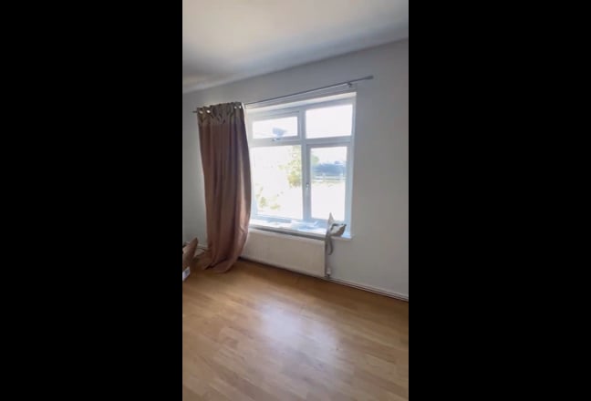 3 bed Semi Detached Family Home Main Photo