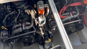 A photo of this 2000 Chaparral 300 SIGNATURE