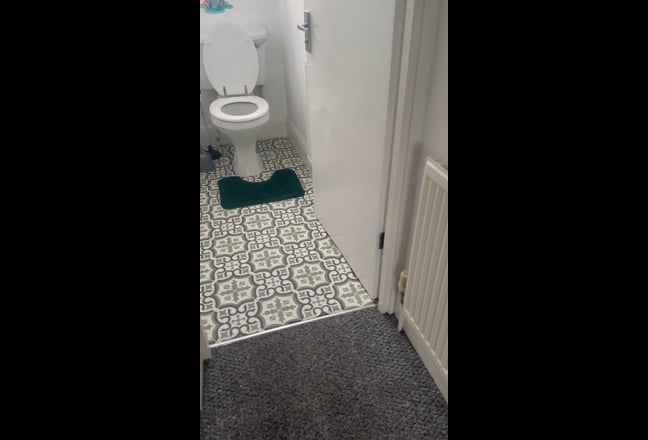 Double room at Woodford Green Oakhill Main Photo