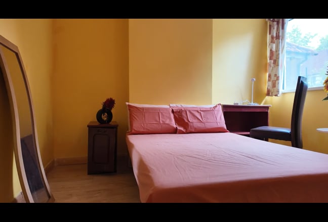 Video 1: Bedroom 2 with IKEA bed