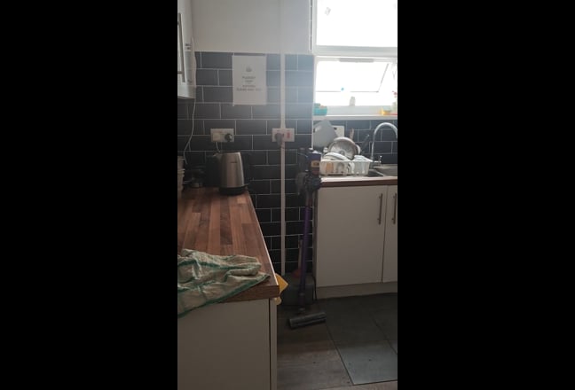 Large  Double Rooms  in Tooting Broadway- SW17 Main Photo