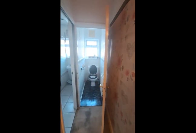 Large loft conversion room in Acton town/Chiswick Main Photo