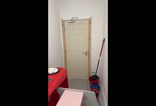  1-Bedroom Flat Available – Walsall (WS2 8DF) Main Photo
