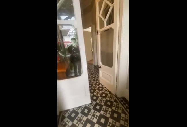 Video 1: Kitchen