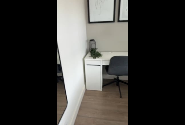  Beautiful Single Room with Secure Gated Parking  Main Photo