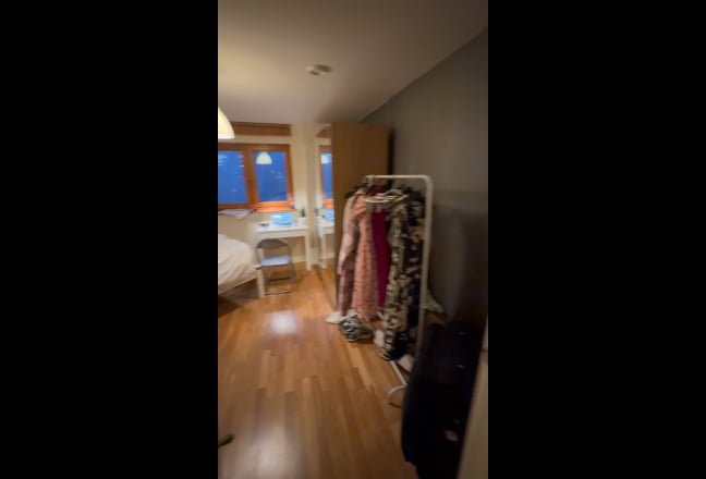 Double Room Available with private bathroom  Main Photo