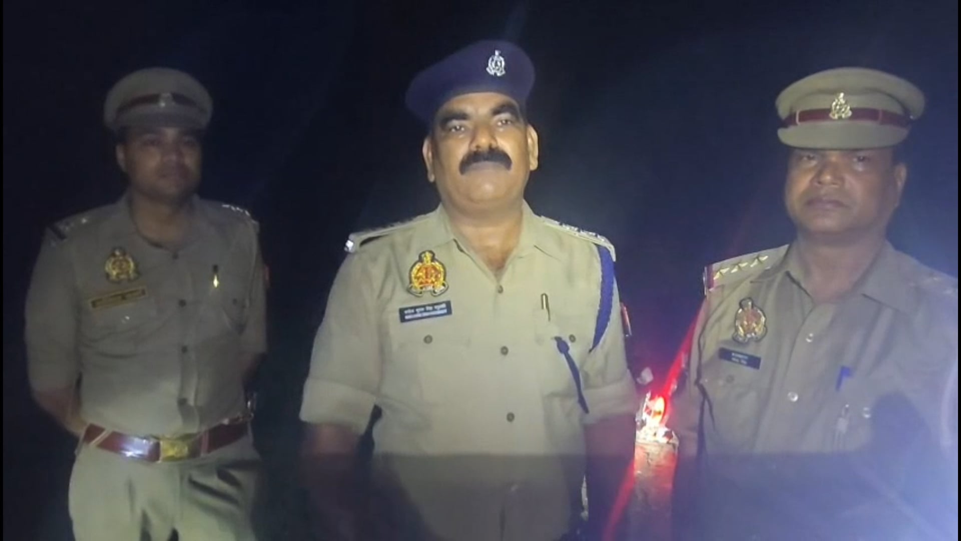 प्रतापगढ़ में पुलिस-मुठभेड़ के बाद झपटमारी का वांछित अभियुक्त गिरफ्तार पैर में गोली लगने से घायल#latest_news 