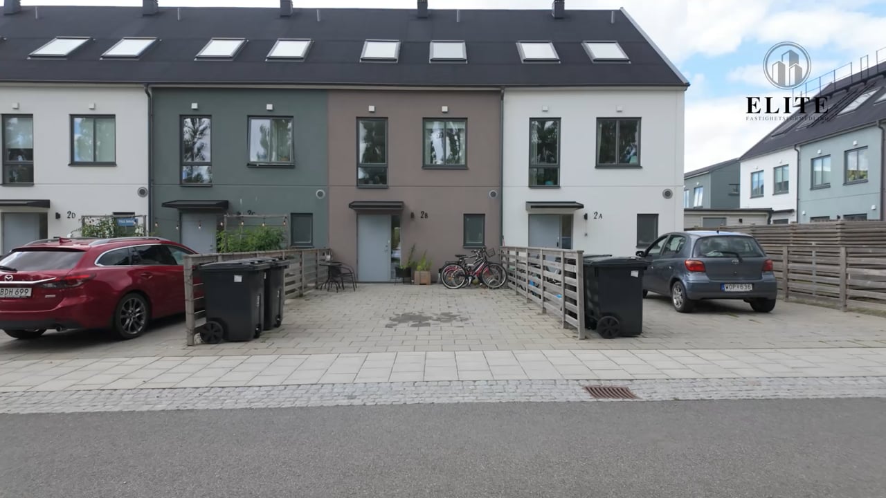 6 rum Lägenhet på Ploggatan 2B Trelleborgs kommun - video