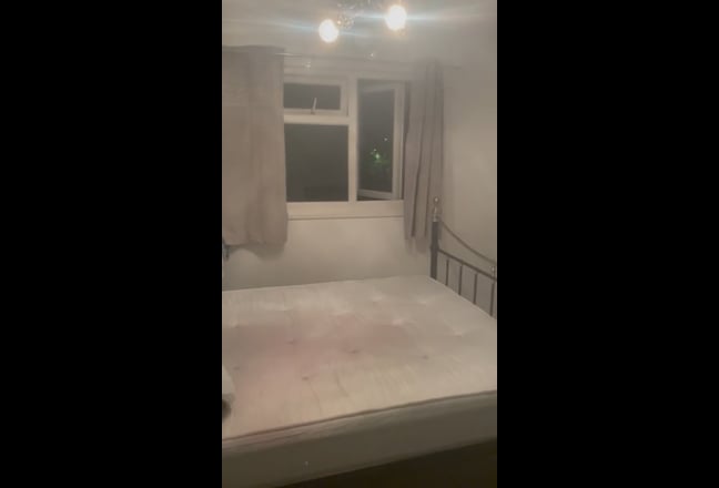 Lovely Double Bedroom  Main Photo