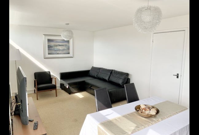 Smart 2 Bed Flat Childebert Rd Balham Main Photo