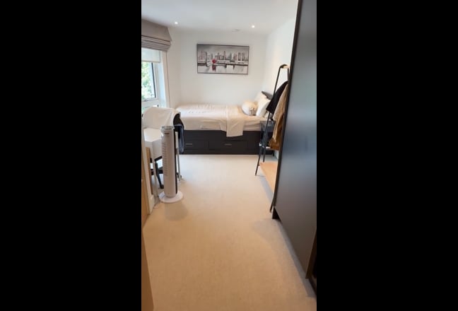 En-suite room in Greenwich duplex Main Photo