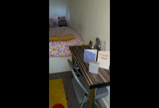 Self-Contained Studio in Reading Town Centre Main Photo