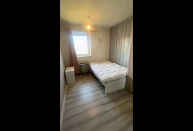  Double  room  to rent Main Photo