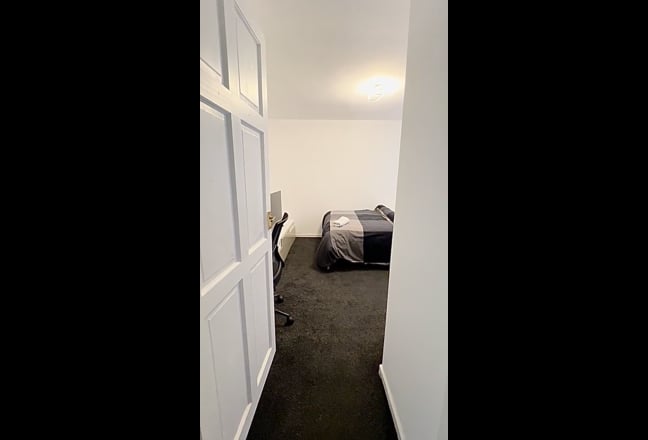Double Room + Gym – All Bills Included Main Photo