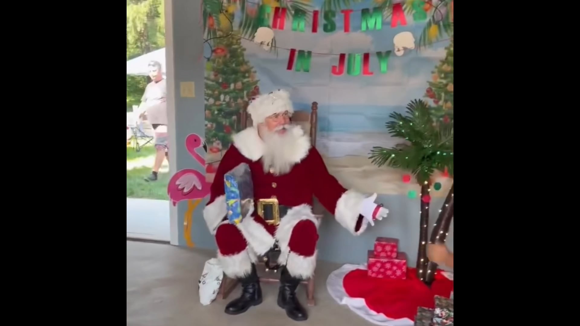 Promotional video thumbnail 1 for Santa Harry