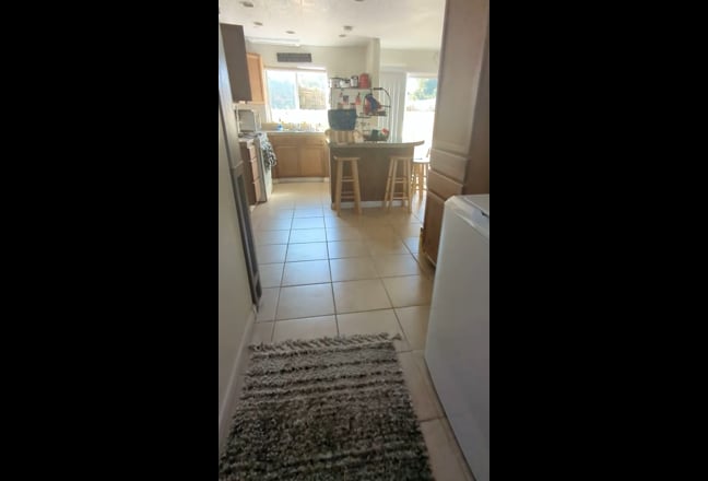 6mo to 1yr Room Exchange Main Photo