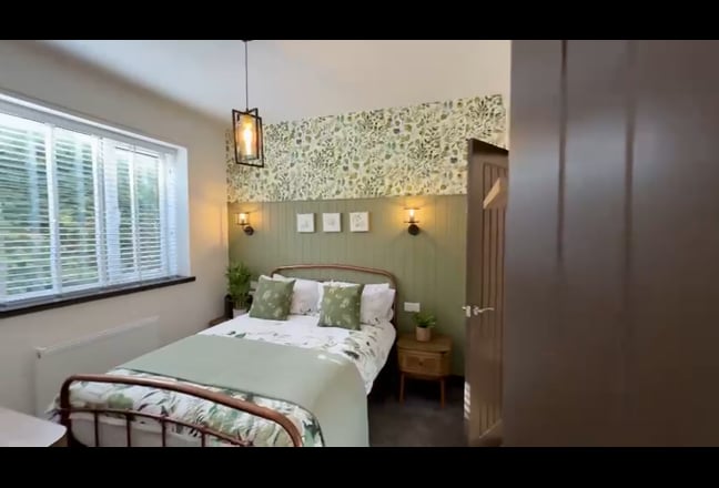 Video 1: ROOM 1 - AVAILABLE