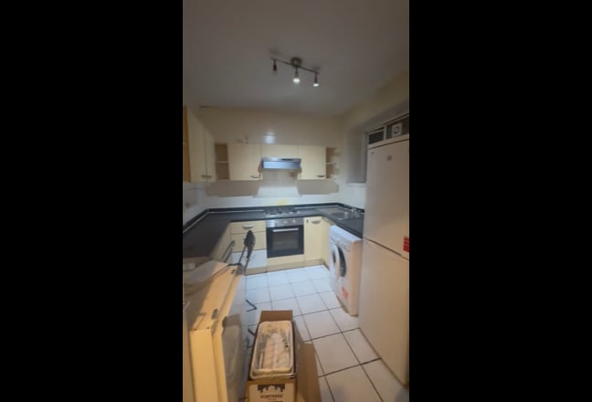 4 bedroom Flat available in White Chapel Main Photo