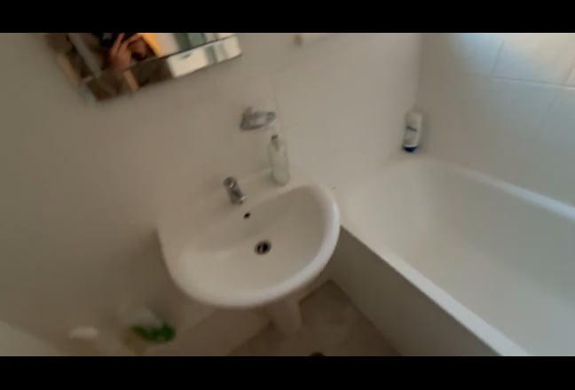 Double room in Drummond road Guildford  Main Photo