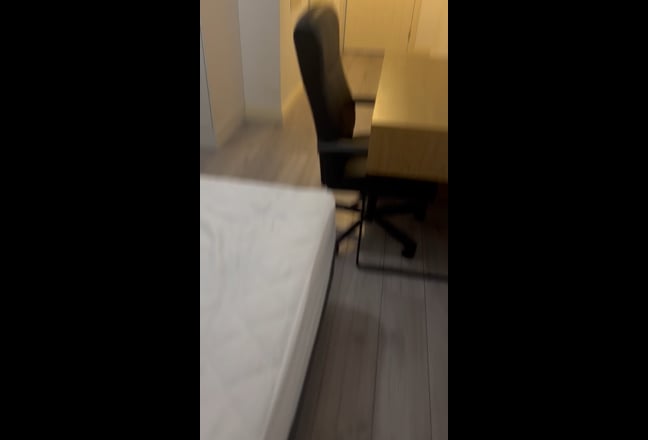 A big ensuite room in the centre Main Photo