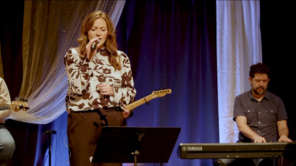 Laura McLaughlin - "Come Jesus Come"