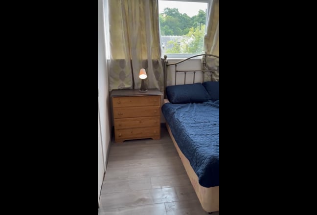 Bills incl En-suite double bedroom ecclesall road. Main Photo