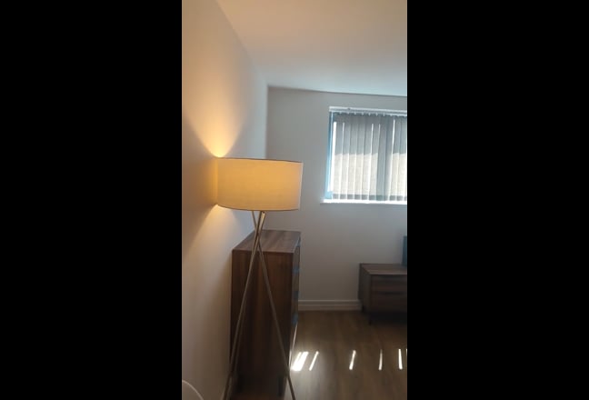 2 Bed HUGE penthouse apartment 3 toilets & parking Main Photo