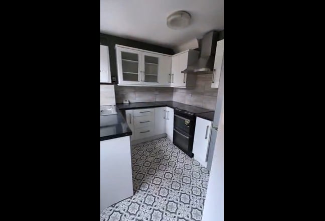 3 / 4 Bed Semi-Detached House, Fairfield Street, L Main Photo