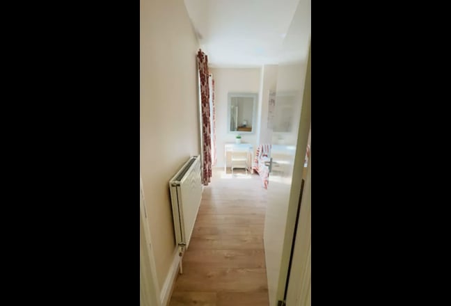 Double Room For Rent House Share Main Photo
