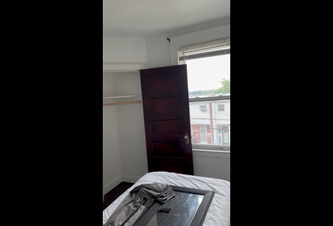 Middle Room  $595  in BelAir Edison  Main Photo