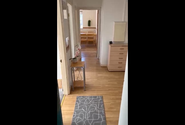 Spacious Four Double Bed Flat in Lovely Location Main Photo